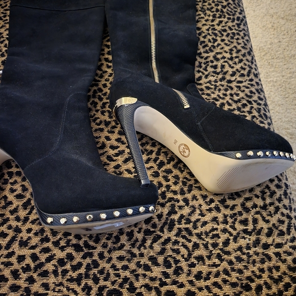Micheal kors boots - Picture 1 of 3